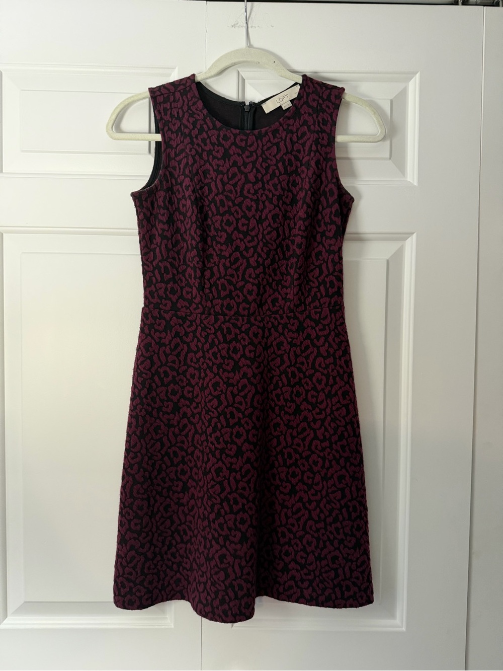 LOFT Sleeveless Burgundy and Black Textured Fit-and-Flare Mini Dress